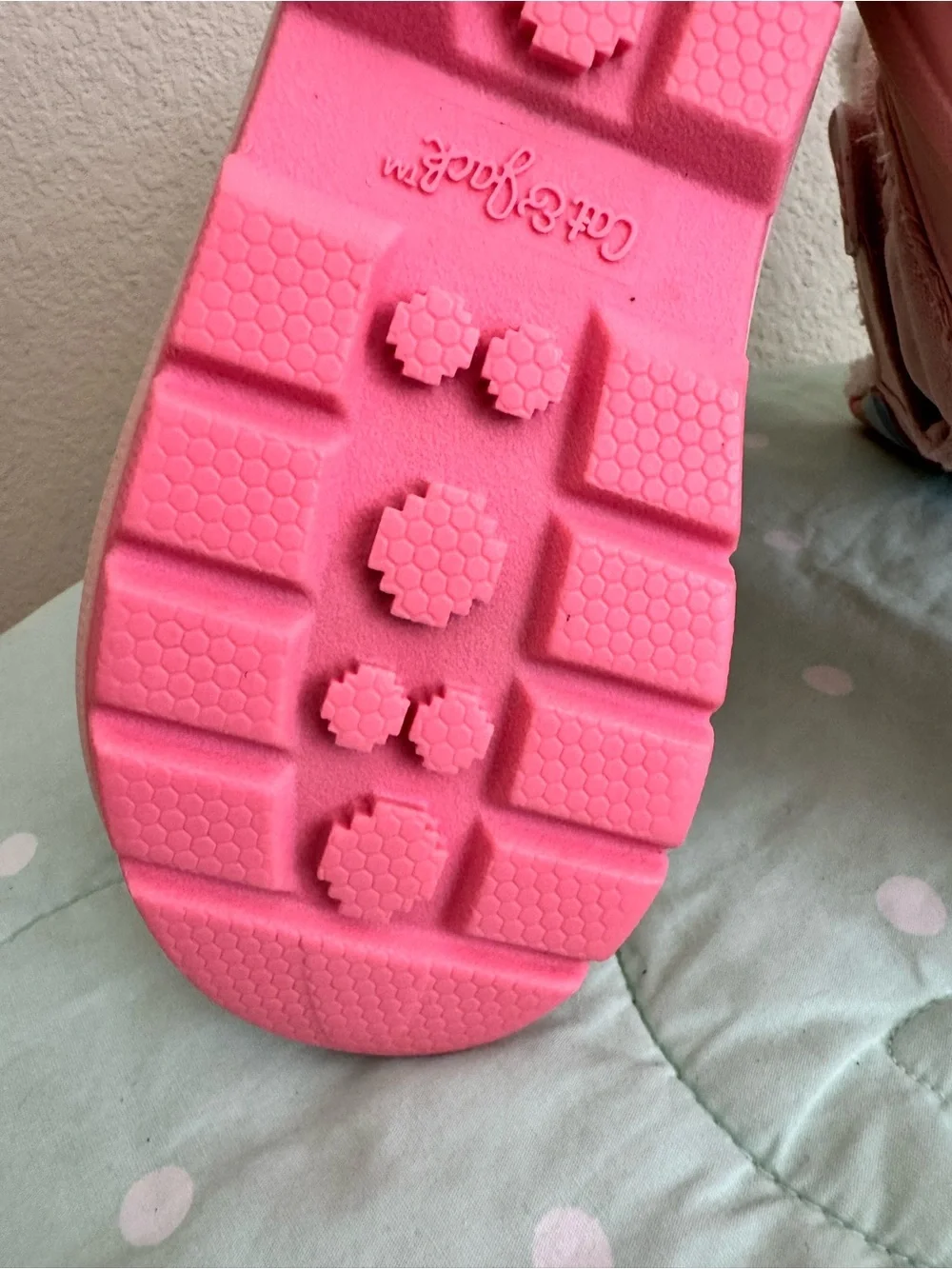 Cat & Jack Pink Rainbow Snow Boots for Kids size 10